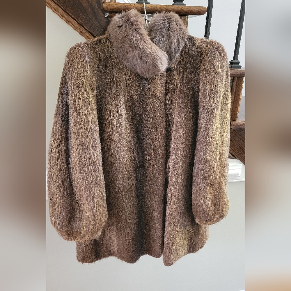 Vintage Luxurious Brown Beaver Nutria Fur Coat 30"L Size MEDIUM